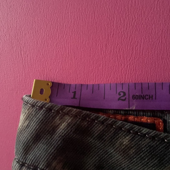 Rock Revival camo shorts - Picture 10 of 11